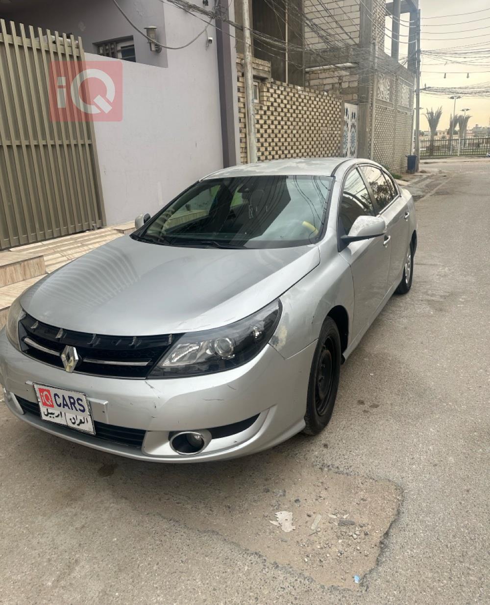 رينو سافران